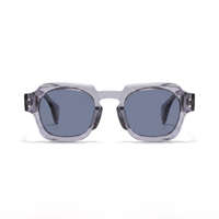 Transparent Grau
